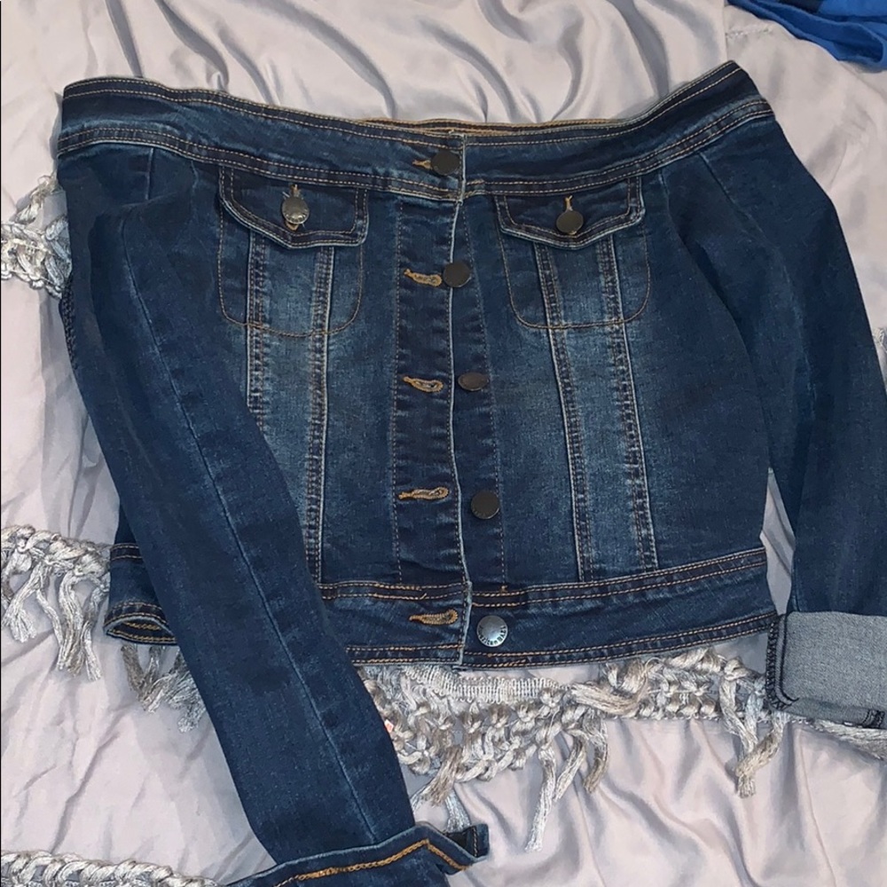 Off the shoulder jean jacket - NEVER WORN - size S